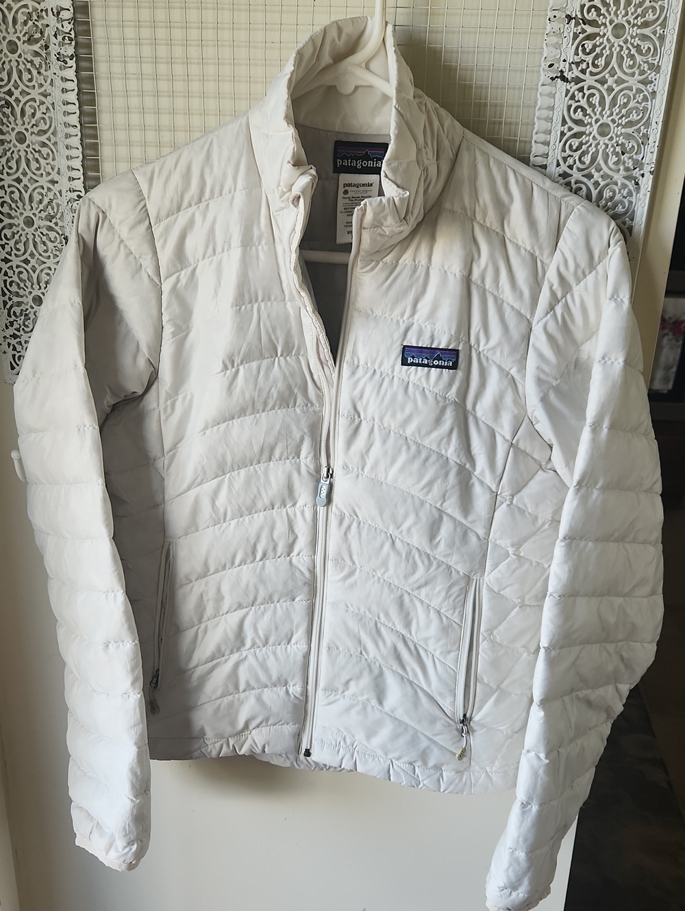Patagonia sz XS Goose Down Cream Winter Puff Jacket